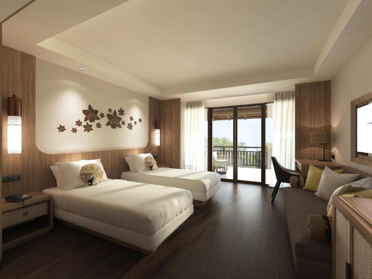 Novotel Golf Hotel 5*