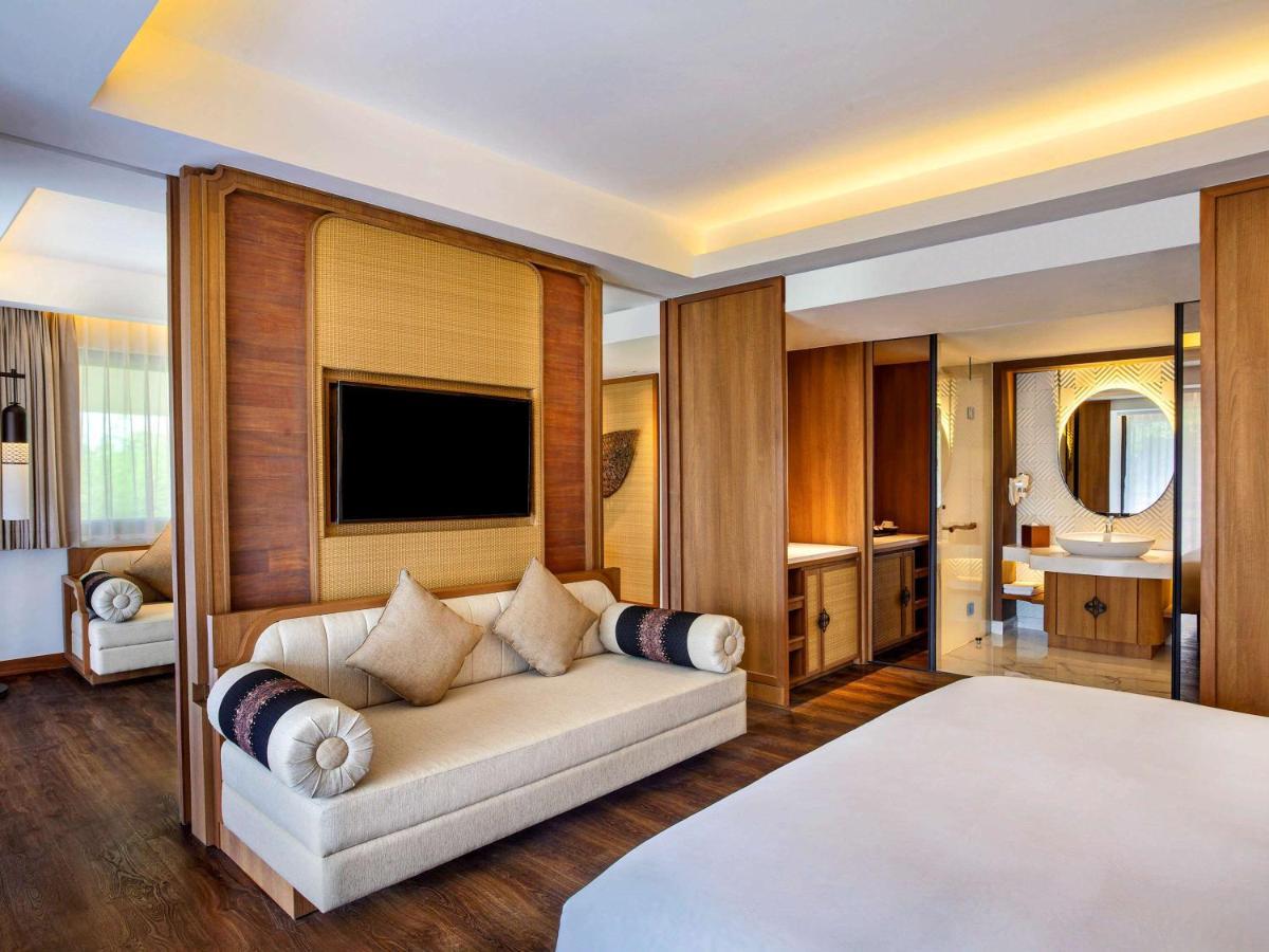 Novotel Golf 5*